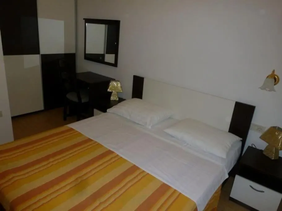 Appartamento Bungalo - Near Trogir Seget Vranjica 0*,  Croazia